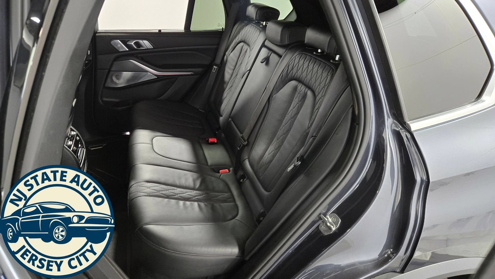 Used 2019 BMW X5 xDrive50i w/ Off-Road Package AWD/4WD image 35