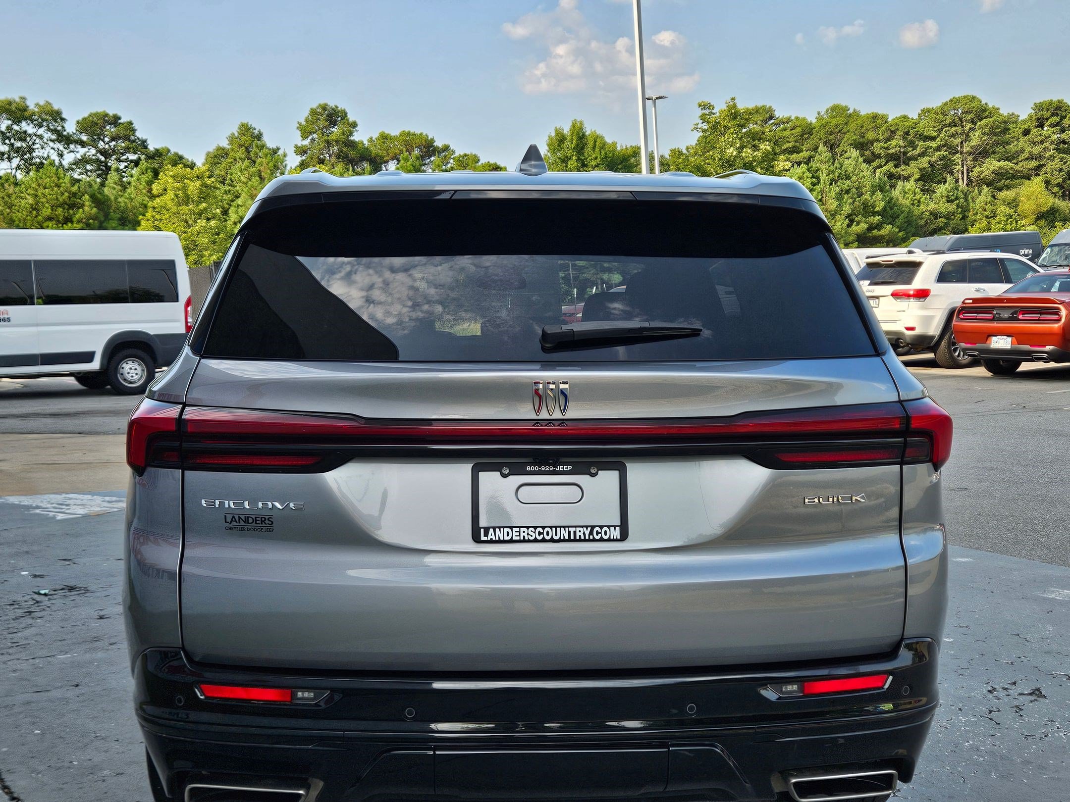 Used 2025 Buick Enclave Sport Touring w/ Power Package FWD image 6