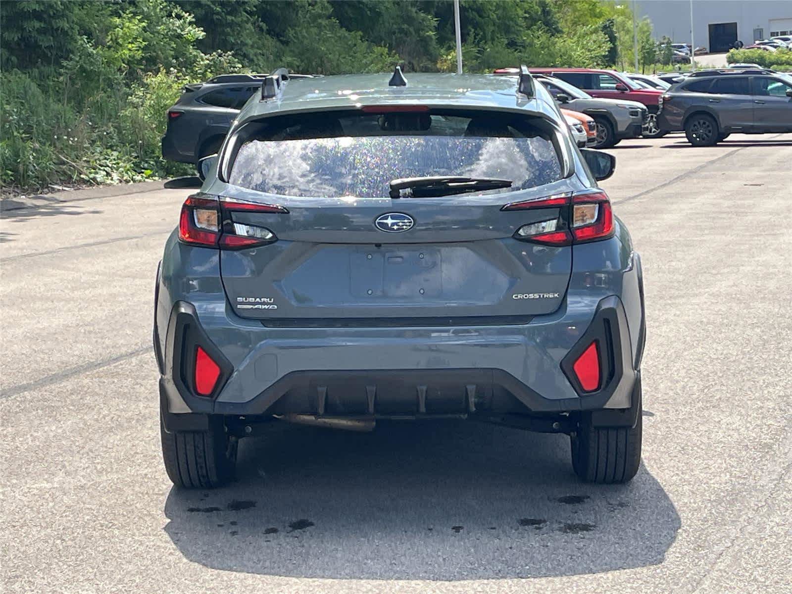 Used 2024 Subaru Crosstrek 2.0i Premium AWD/4WD image 4