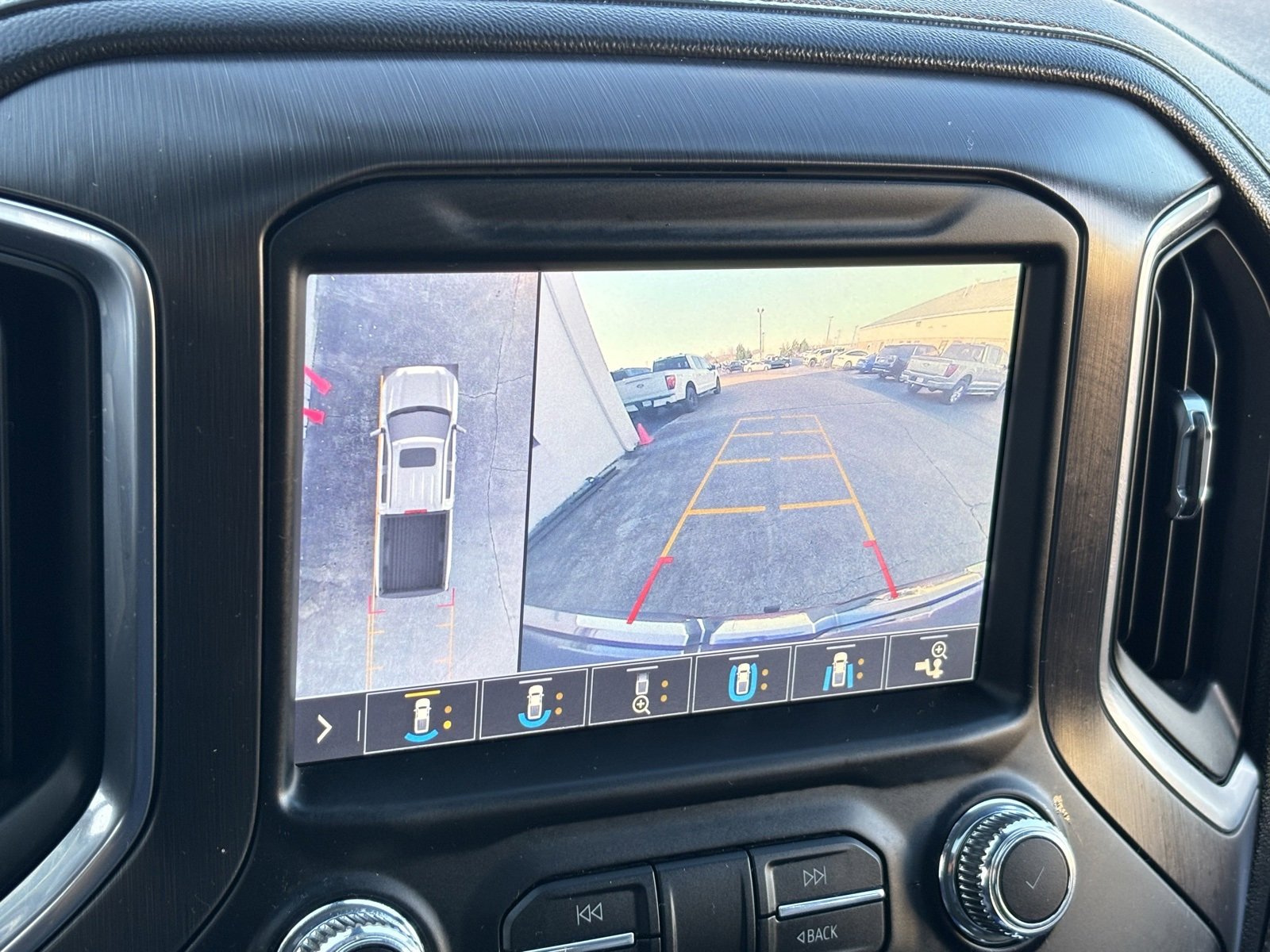 Used 2019 GMC Sierra 1500 AT4 w/ AT4 Premium Package image 6