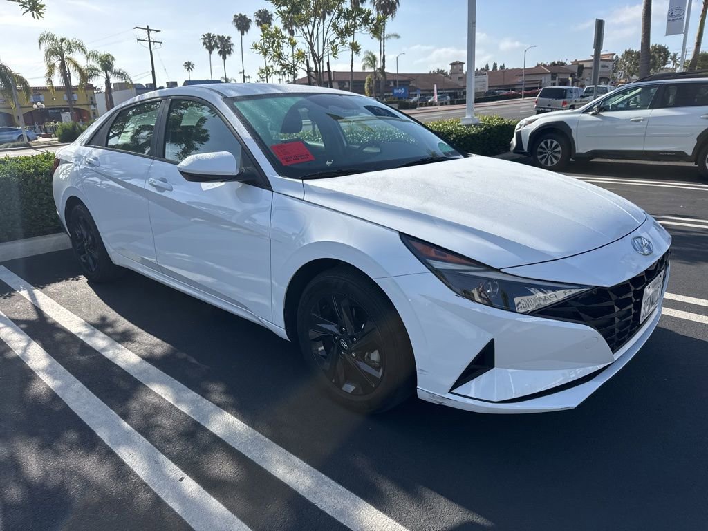 Used 2022 Hyundai Elantra Blue FWD image 2