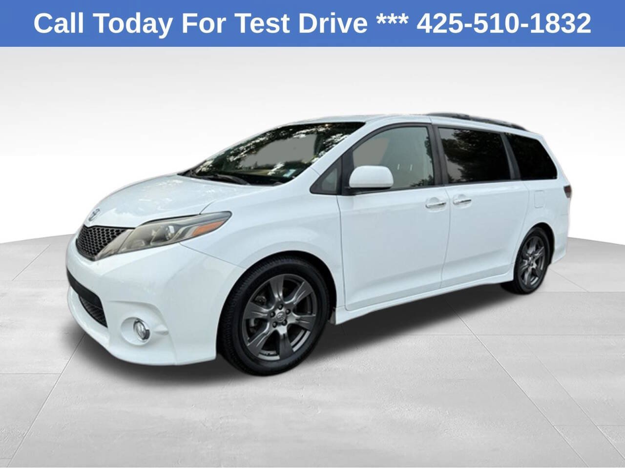 Used 2017 Toyota Sienna SE Premium