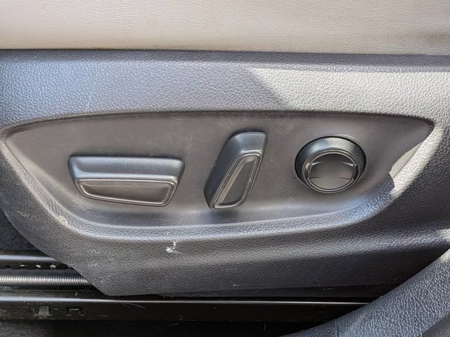 Certified 2020 Toyota Prius Prime XLE FWD image 12