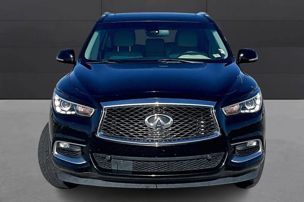Used 2016 INFINITI QX60 Base w/ Premium Plus Package image 3