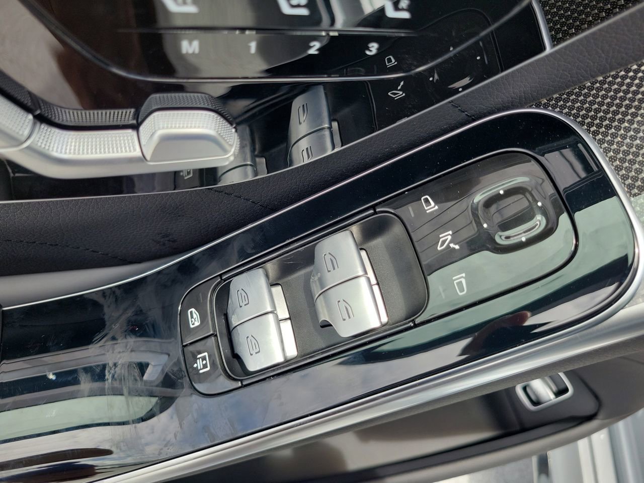 New 2026 Mercedes-Benz S 500 4MATIC image 18