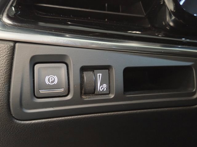 Used 2023 Cadillac XT6 Premium Luxury image 24