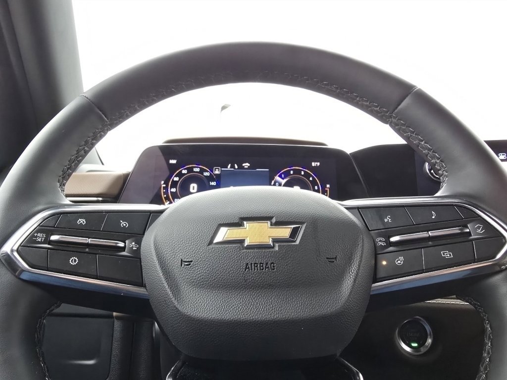 Used 2025 Chevrolet Suburban High Country image 23