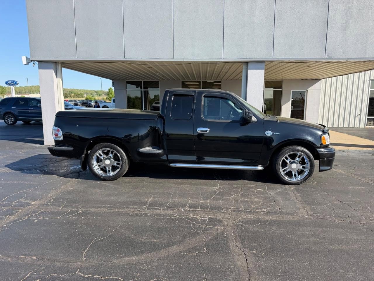 Used 2000 Ford F150 Harley-Davidson RWD image 2