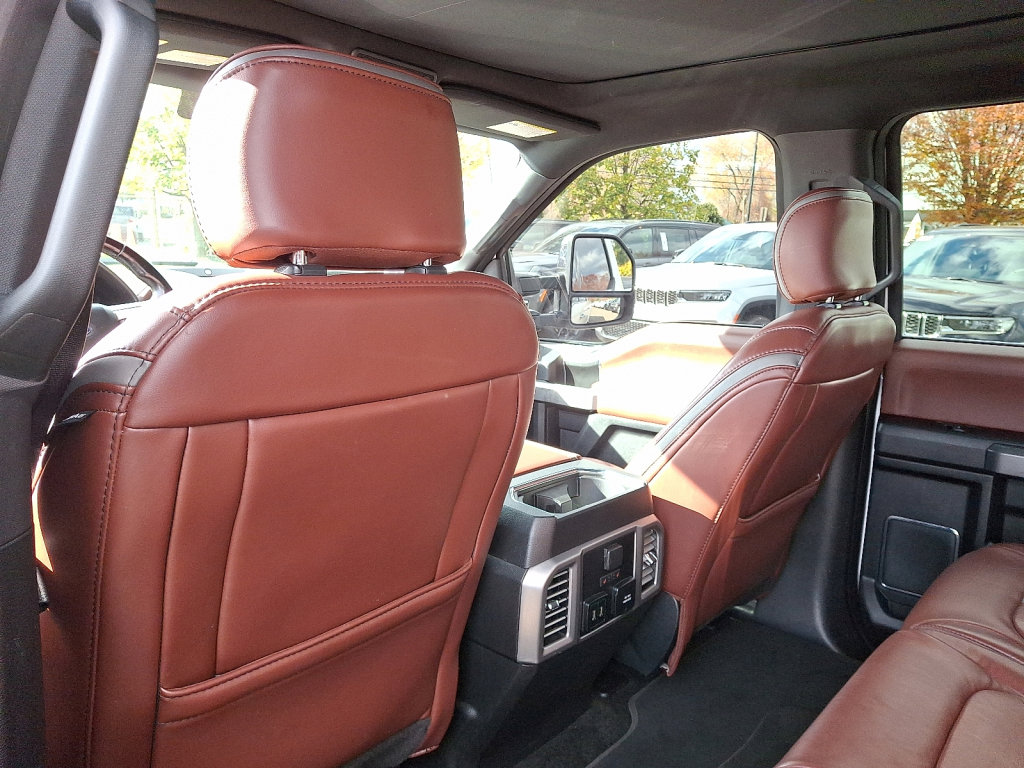 Used 2018 Ford F150 Platinum w/ Equipment Group 701A Luxury image 21