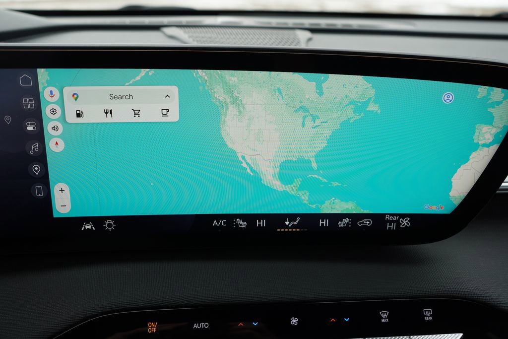 Certified 2025 Buick Enclave Preferred image 26