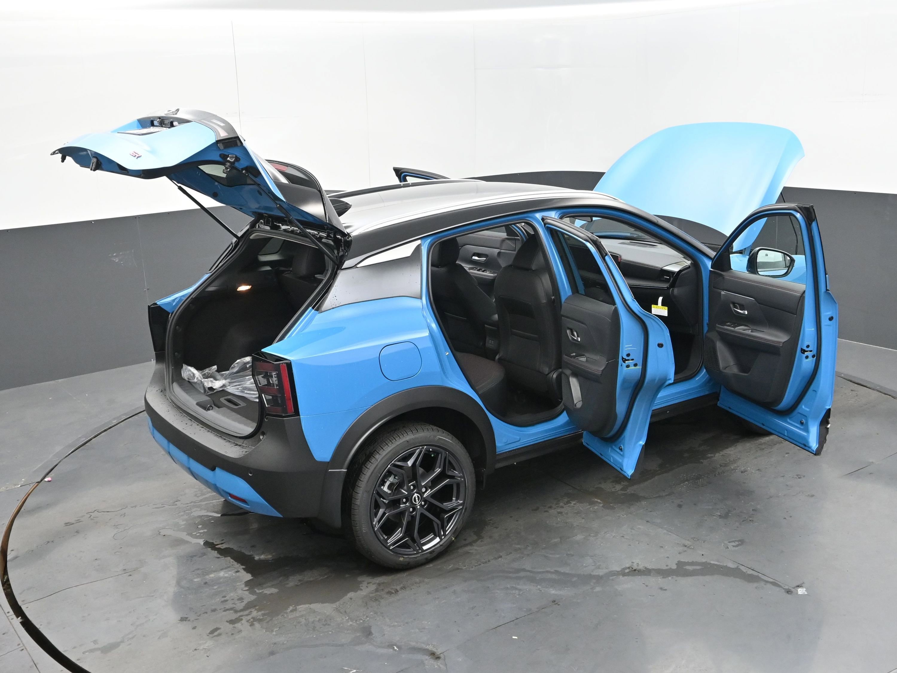 Certified 2025 Nissan Kicks SR image 44