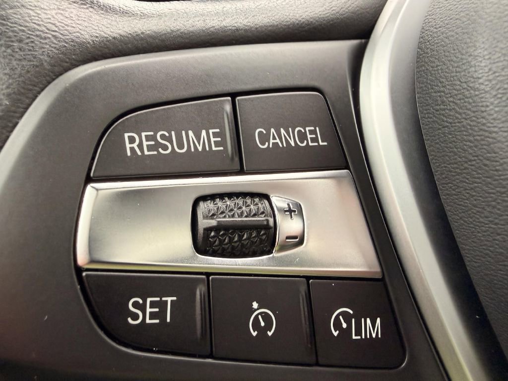 Used 2021 BMW 330i xDrive Sedan w/ Premium Package image 31