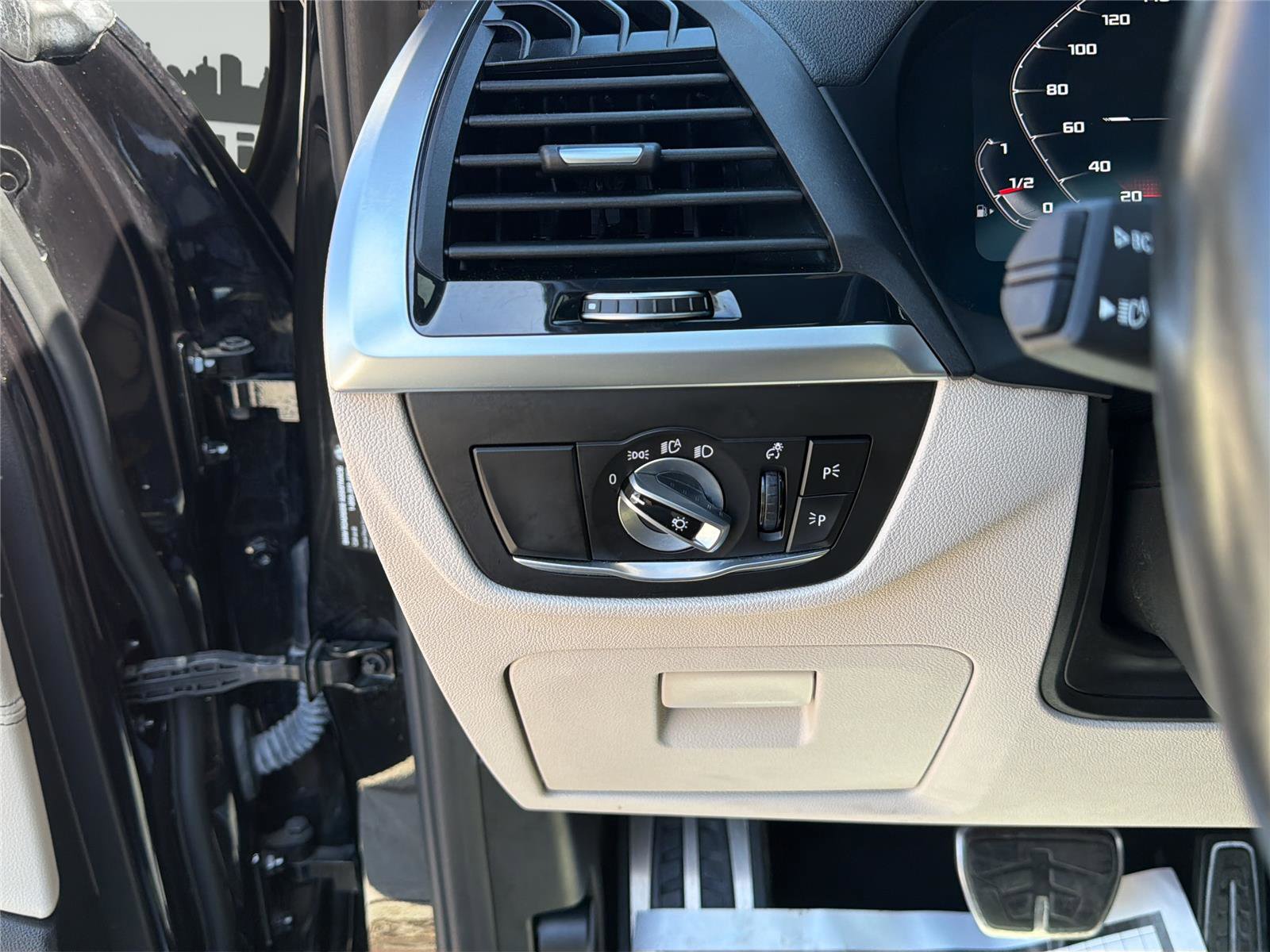 Used 2021 BMW X4 M w/ Executive Package AWD/4WD image 12