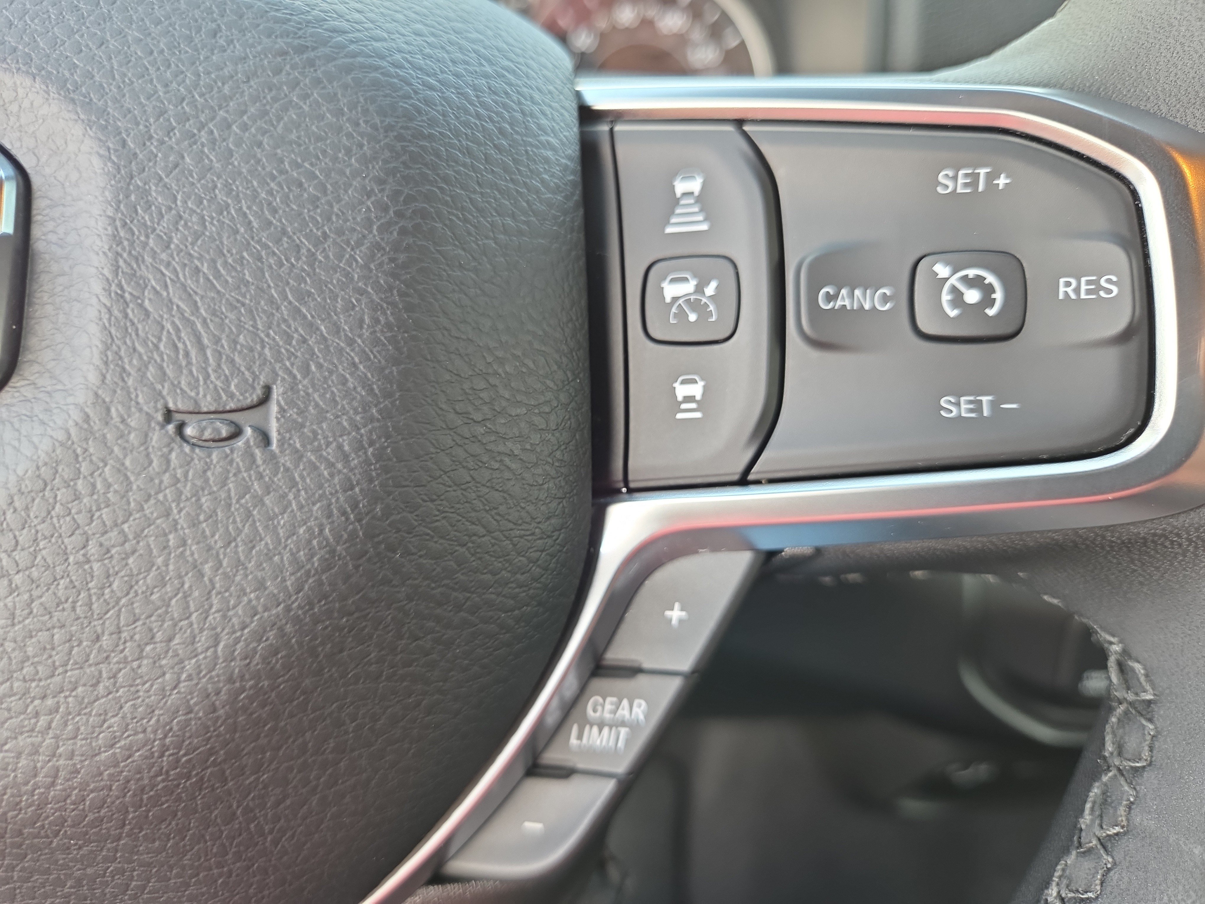 Certified 2025 RAM 2500 Big Horn AWD/4WD image 28