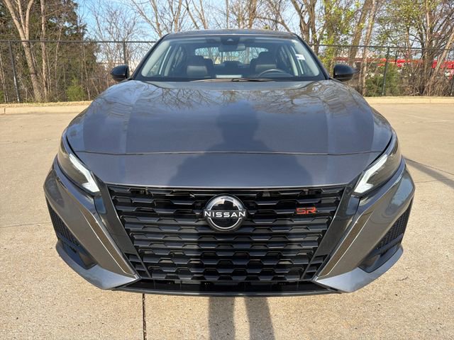 Used 2024 Nissan Altima 2.5 SR FWD image 8