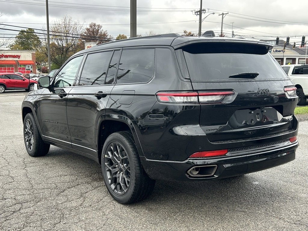 New 2025 Jeep Grand Cherokee L Summit w/ Obsidian Package image 10