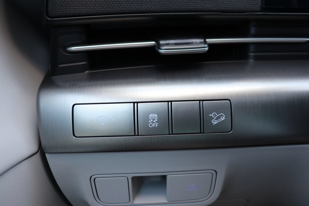 Used 2026 Hyundai Kona SEL Premium FWD image 27