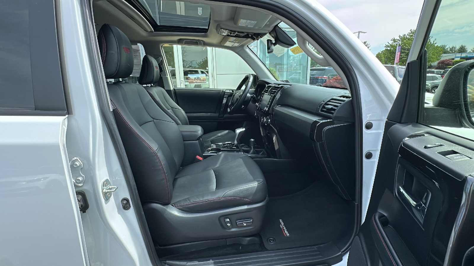 Used 2024 Toyota 4Runner TRD Off-Road Premium w/ Off Road Premium Plus Package AWD/4WD image 25