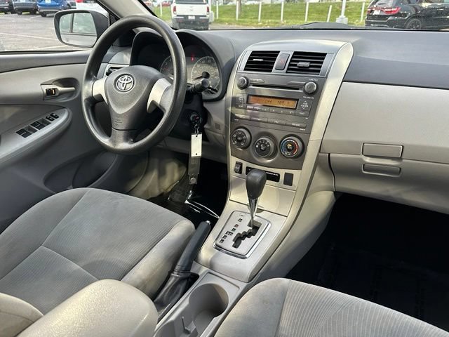 Used 2011 Toyota Corolla LE FWD image 29