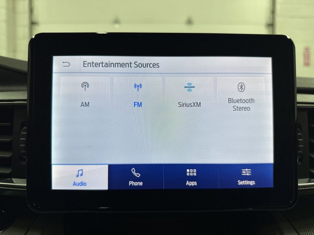 Used 2023 Ford Explorer XLT w/ Equipment Group 202A AWD/4WD image 32