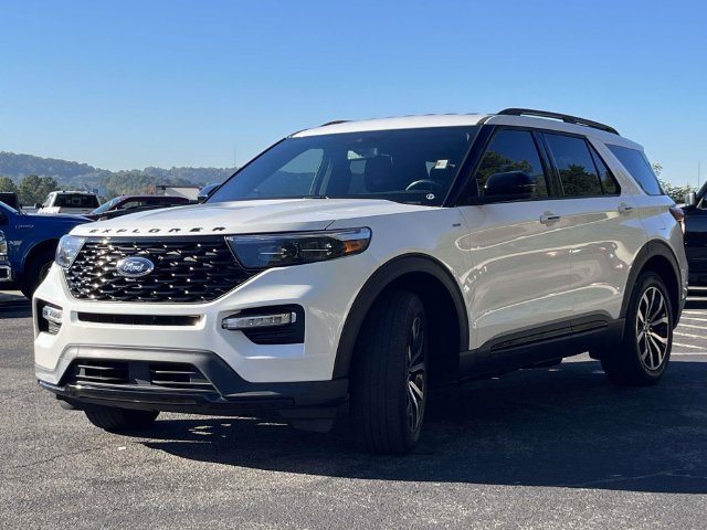 Used 2022 Ford Explorer ST-Line w/ Class IV Trailer Tow Package RWD image 8