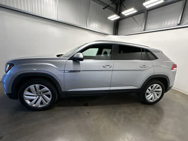 Used 2020 Volkswagen Atlas Cross Sport SE AWD/4WD image 2