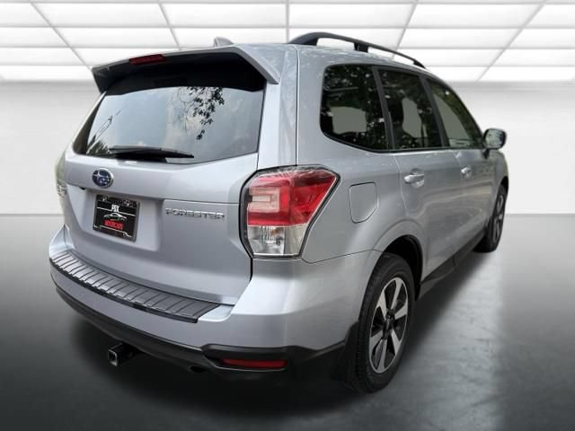 Used 2018 Subaru Forester 2.5i Premium AWD/4WD image 6