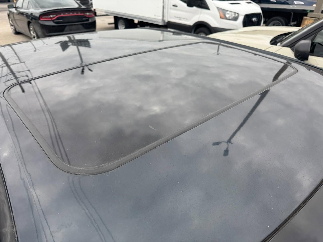 Used 2012 Toyota Camry XLE image 5