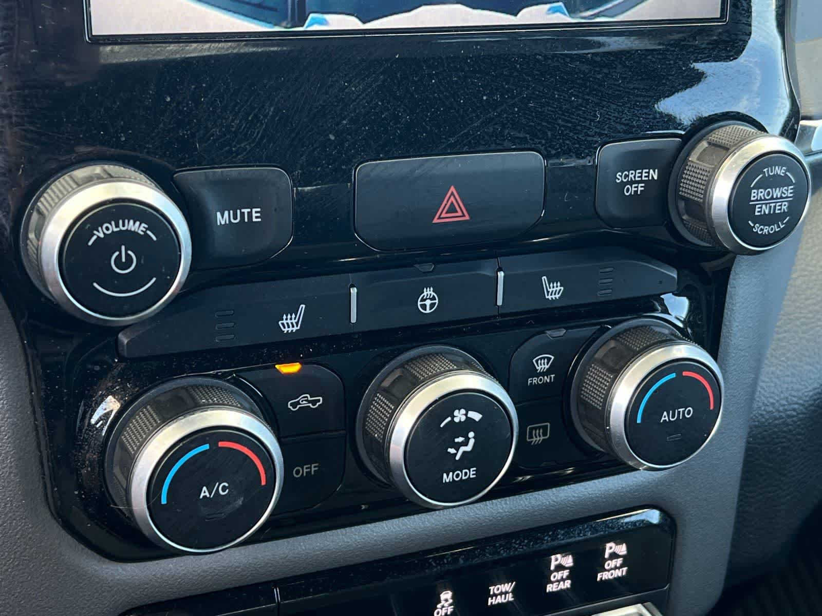 Used 2024 RAM 1500 Big Horn AWD/4WD image 21
