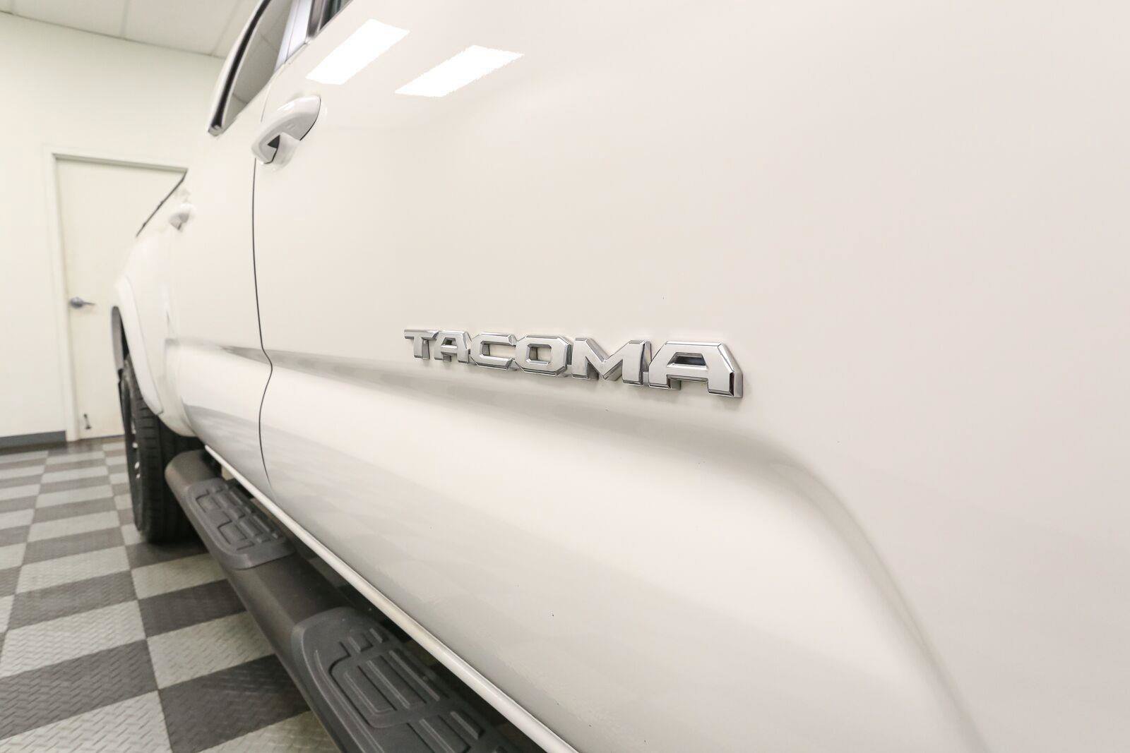 Used 2023 Toyota Tacoma TRD Sport AWD/4WD image 7