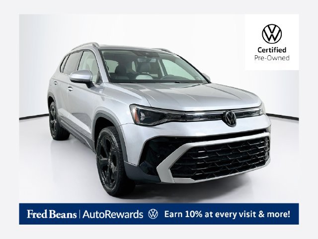 Certified 2025 Volkswagen Taos SEL AWD/4WD image 1