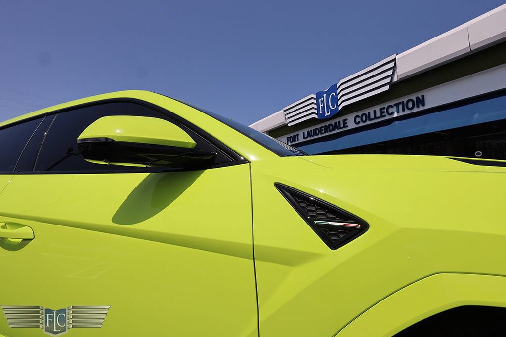 Used 2023 Lamborghini Urus S AWD/4WD image 12