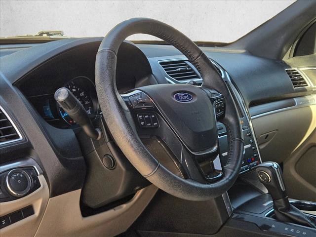 Used 2018 Ford Explorer Limited image 10