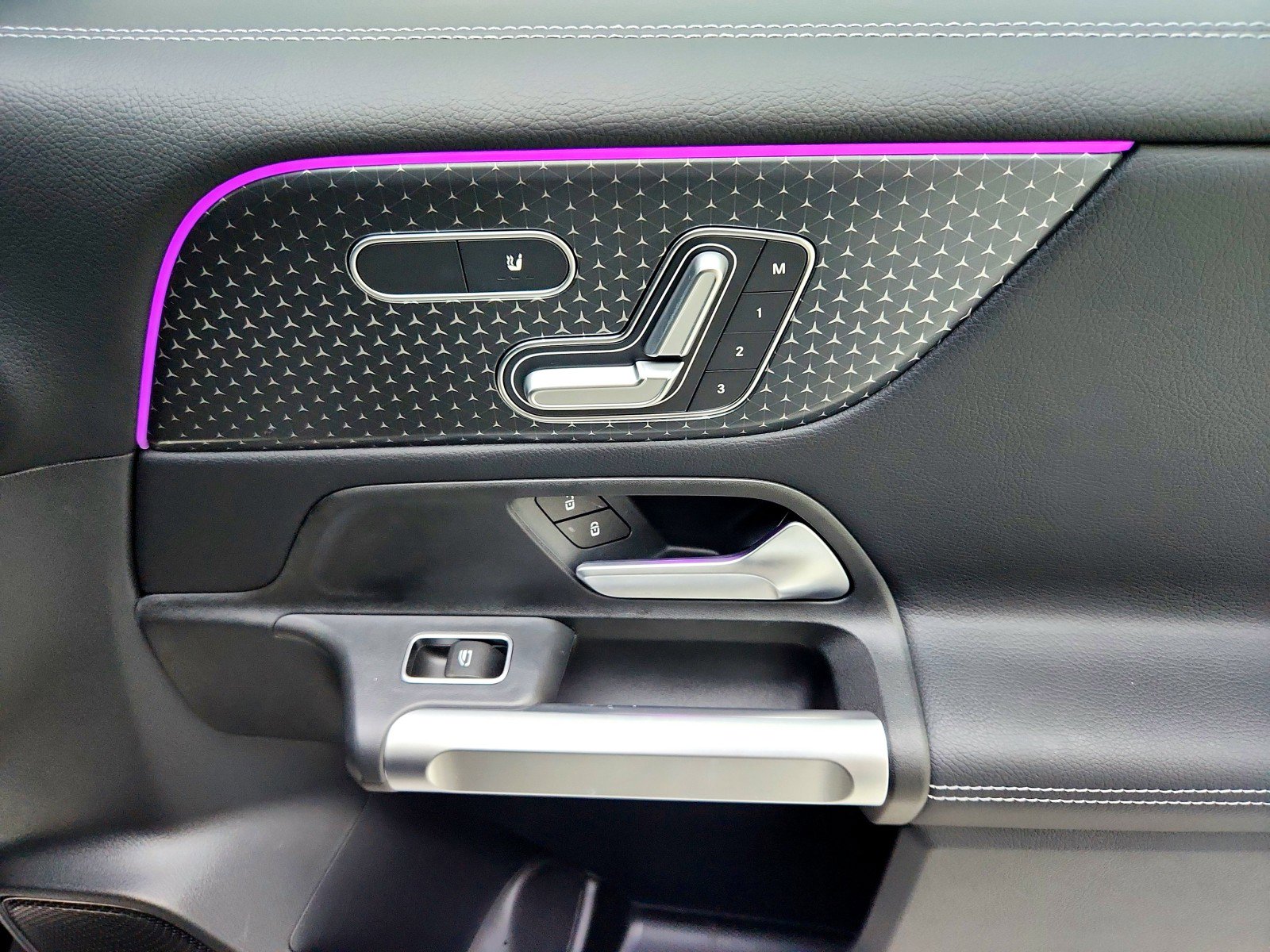 Used 2026 Mercedes-Benz GLB 250 GLB 250 image 25