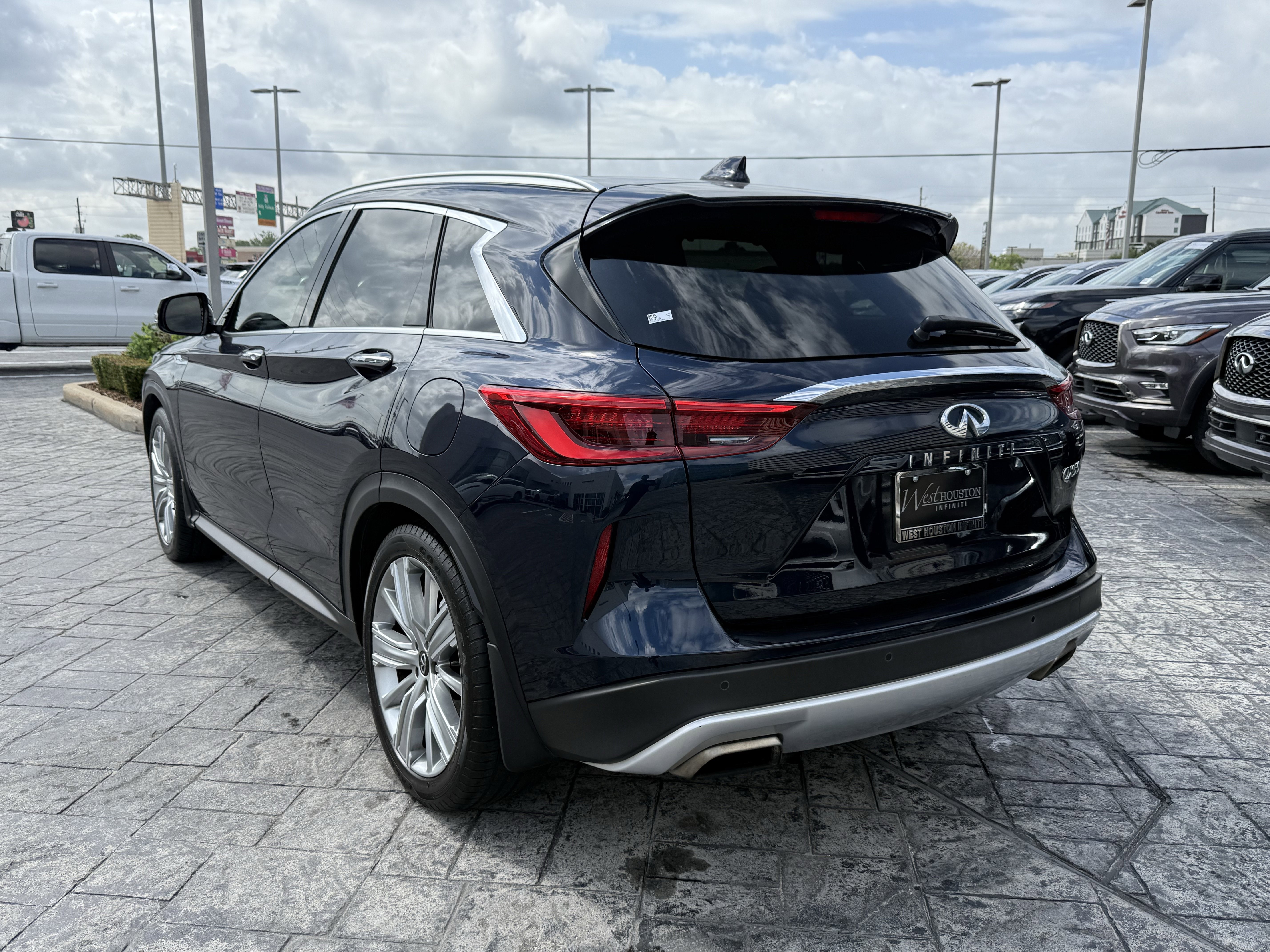 Used 2021 INFINITI QX50 Sensory FWD image 5