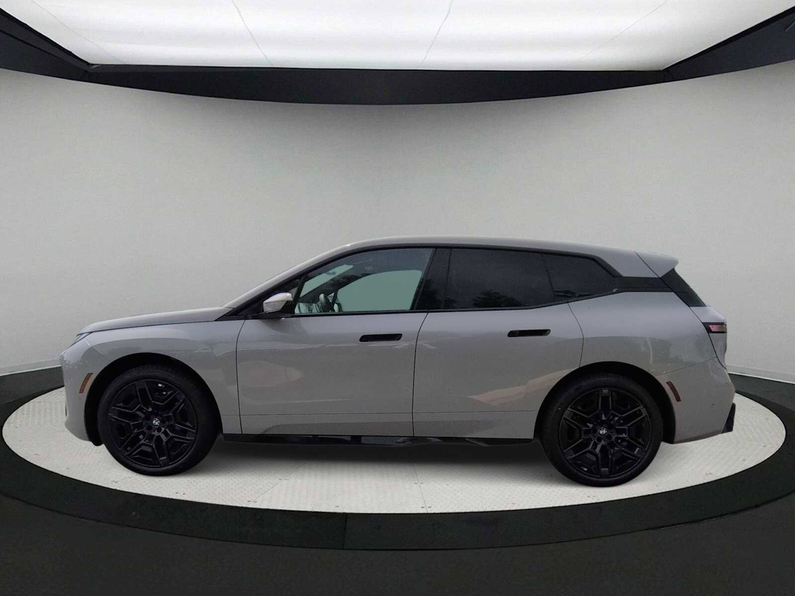 New 2026 BMW iX xDrive45 w/ M Sport Package AWD/4WD image 5