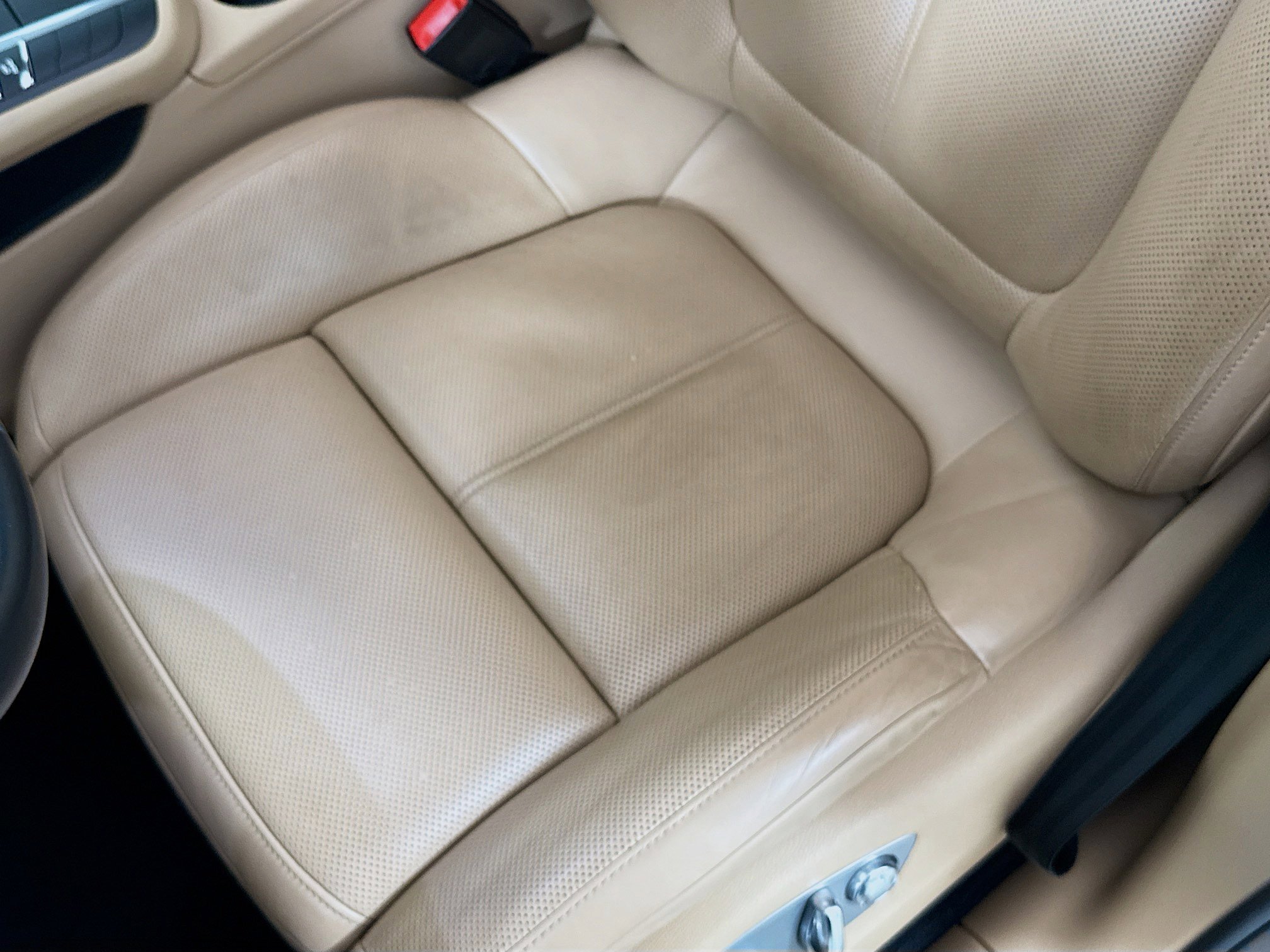 Used 2020 Porsche Macan Base image 22