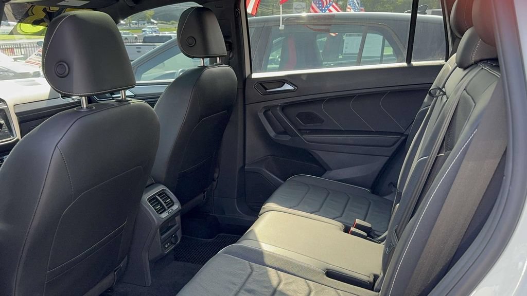 Used 2023 Volkswagen Tiguan SEL R-Line AWD/4WD image 43