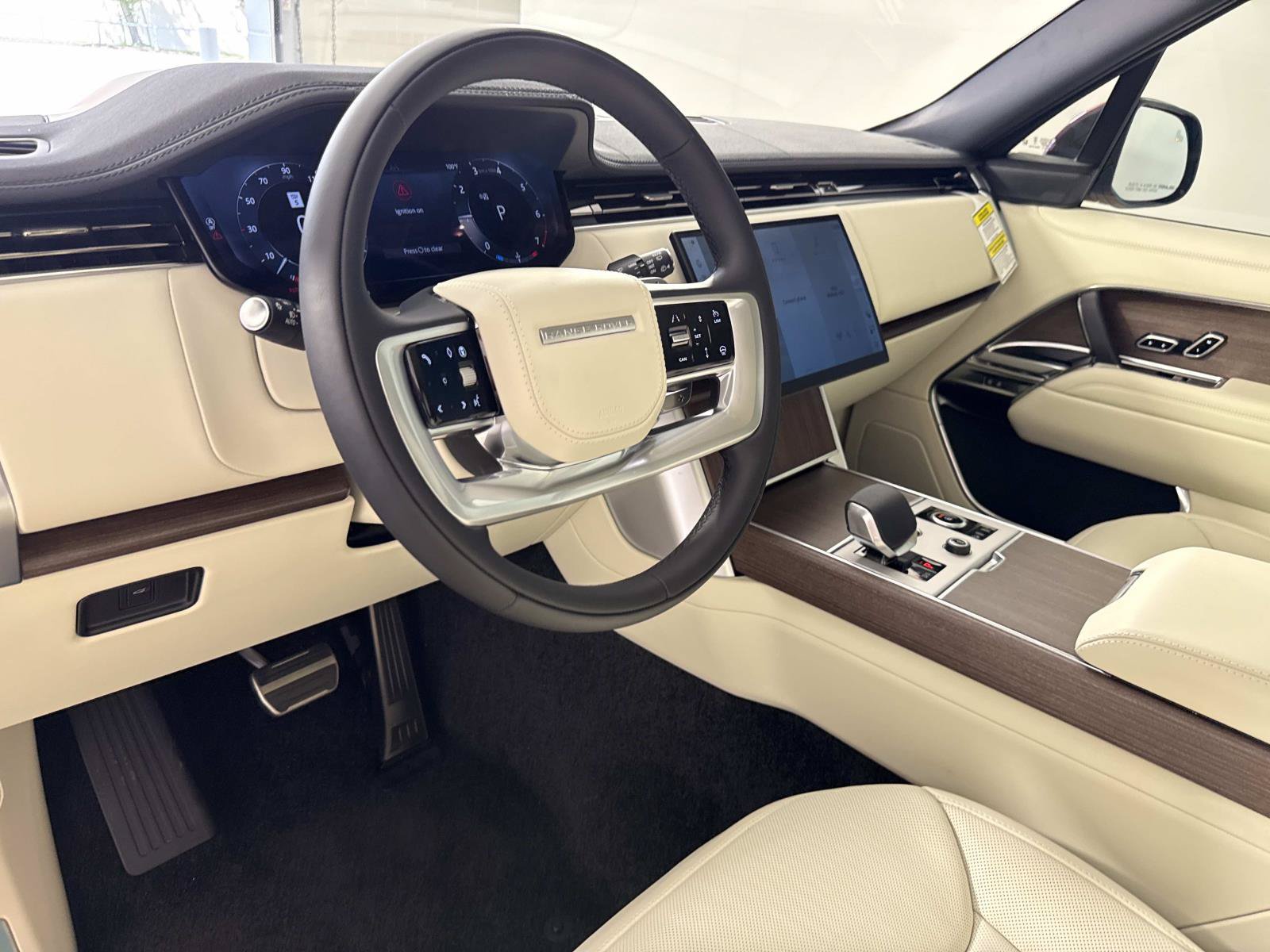 New 2027 Land Rover Range Rover Long Wheelbase SE AWD/4WD image 23