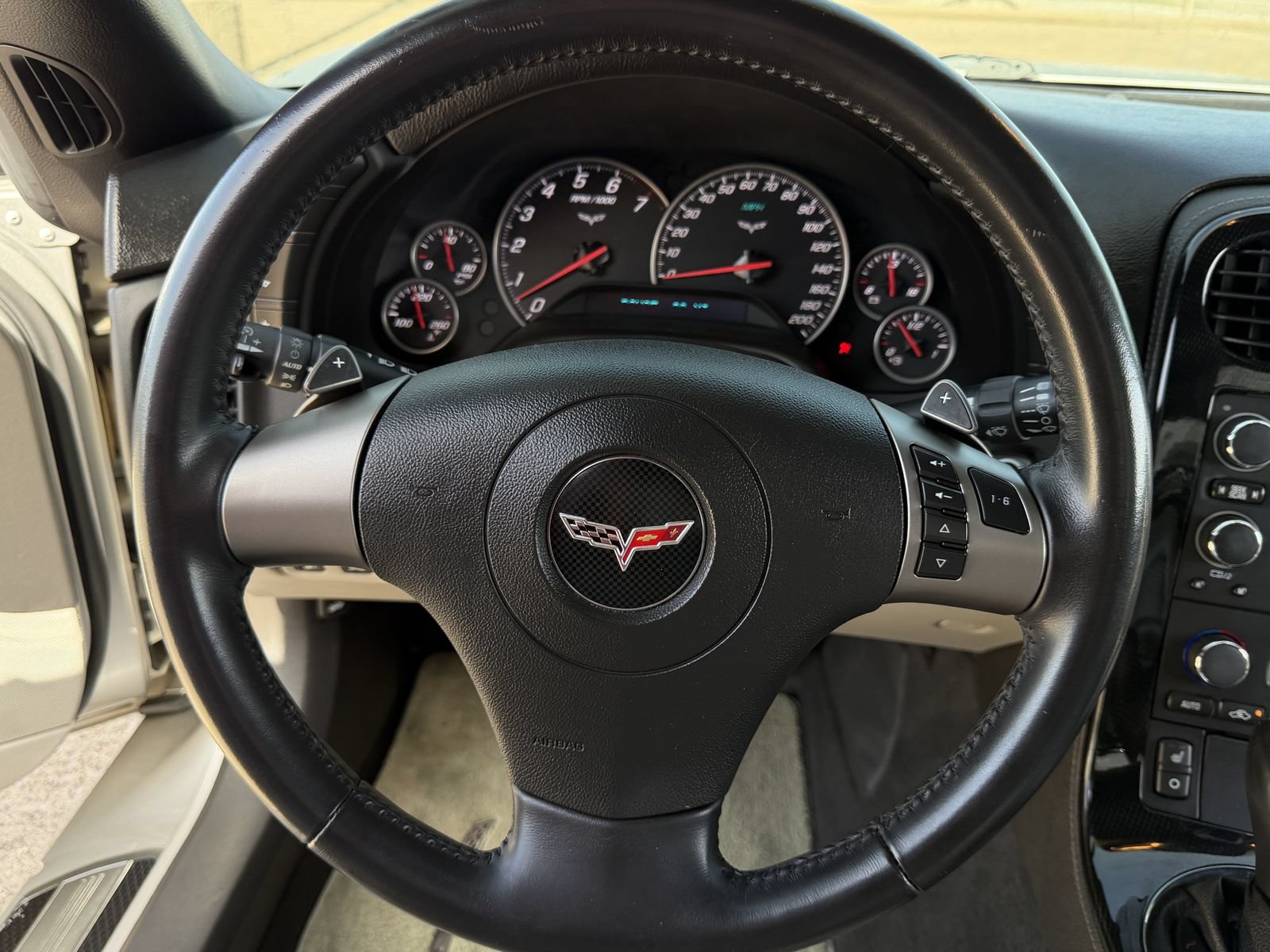 Used 2008 Chevrolet Corvette Convertible w/ Preferred Equipment Group RWD image 13