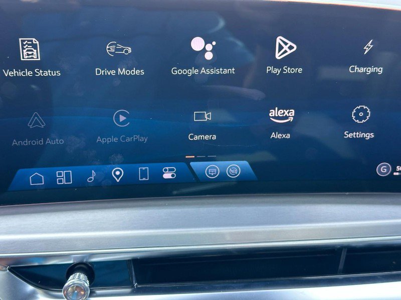 New 2025 Cadillac Lyriq Luxury image 20