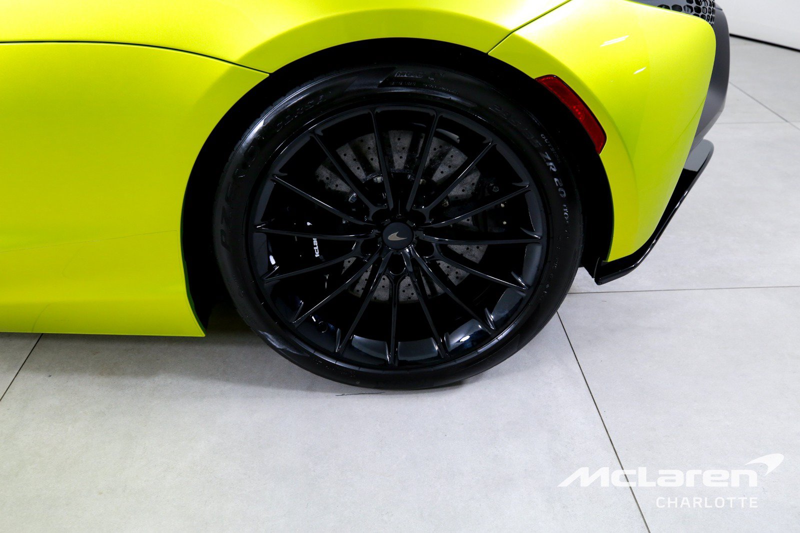 Used 2025 McLaren Artura Spider RWD image 26