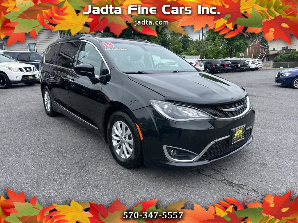 Used 2018 Chrysler Pacifica Touring-L Plus image 1