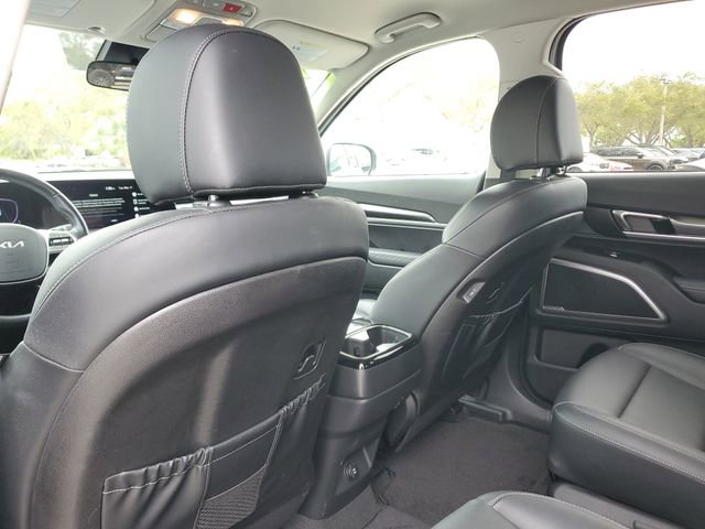 Certified 2024 Kia Telluride S image 8