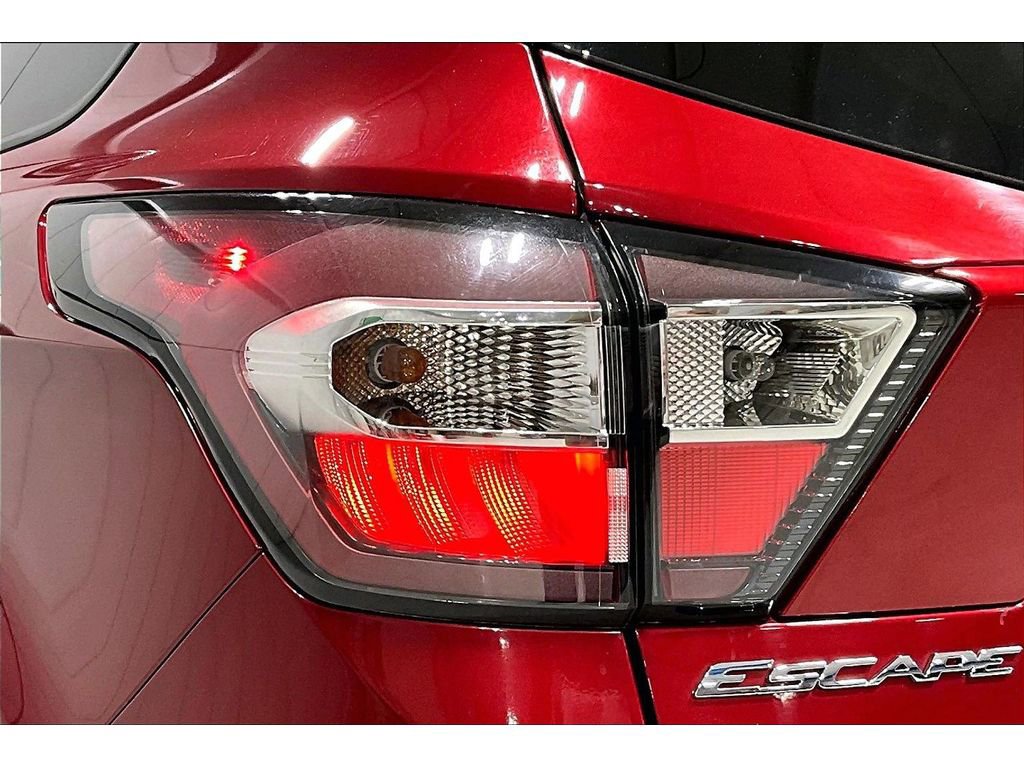 Used 2017 Ford Escape Titanium AWD/4WD image 30