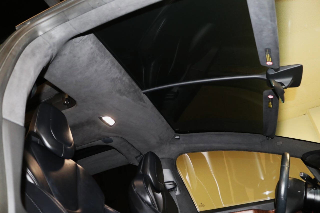 Used 2020 Tesla Model X image 93