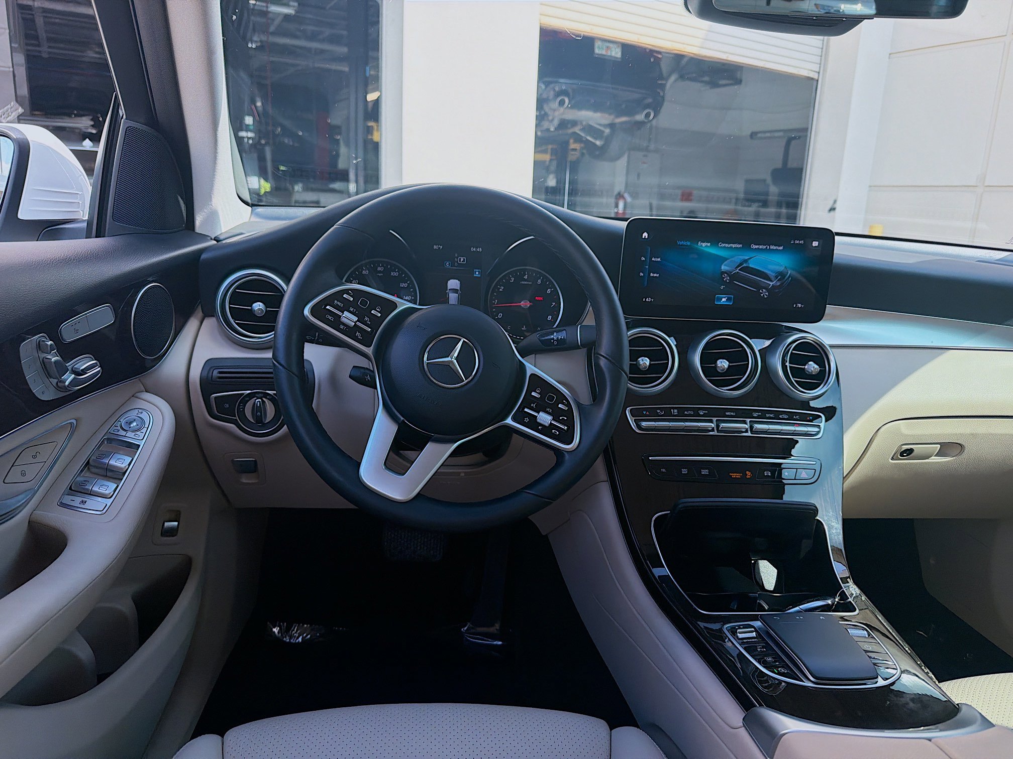 Used 2022 Mercedes-Benz GLC 300 w/ Premium Package Lite image 19