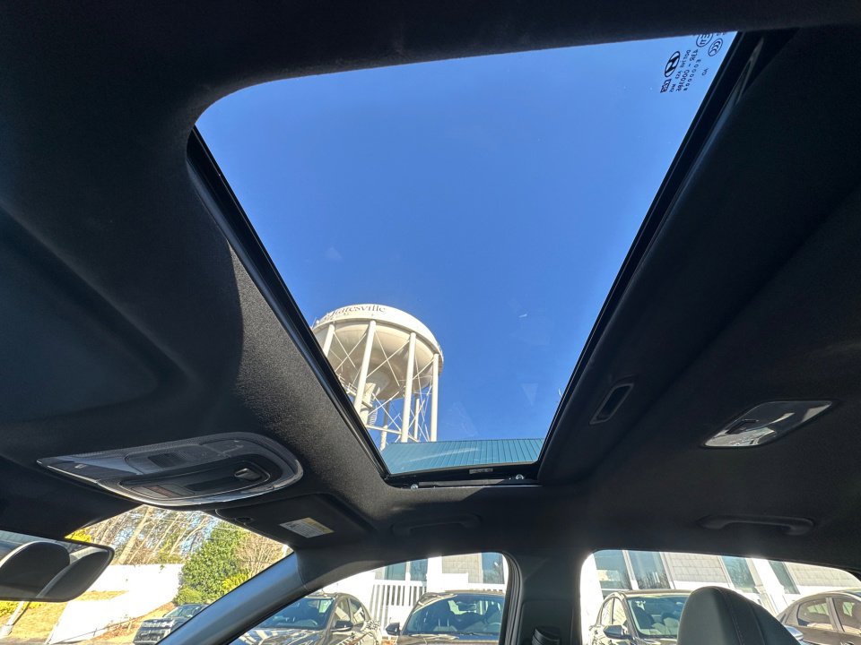 Certified 2025 Hyundai Elantra N Line image 21