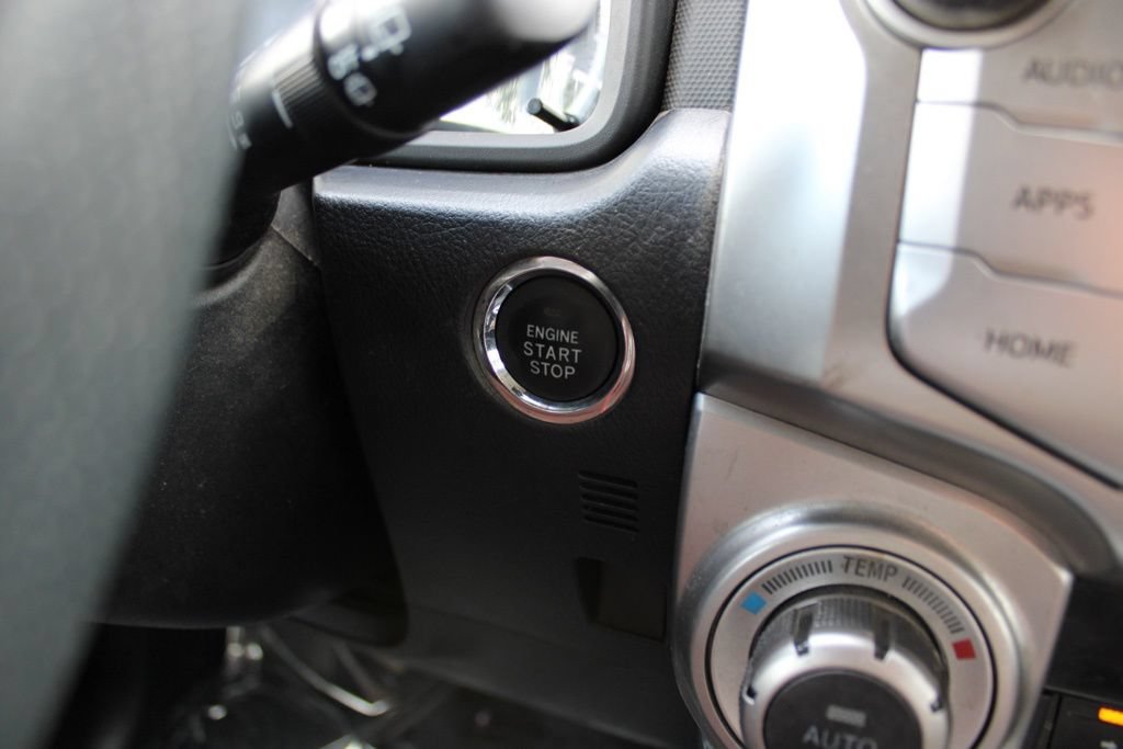 Used 2018 Toyota 4Runner Limited AWD/4WD image 25