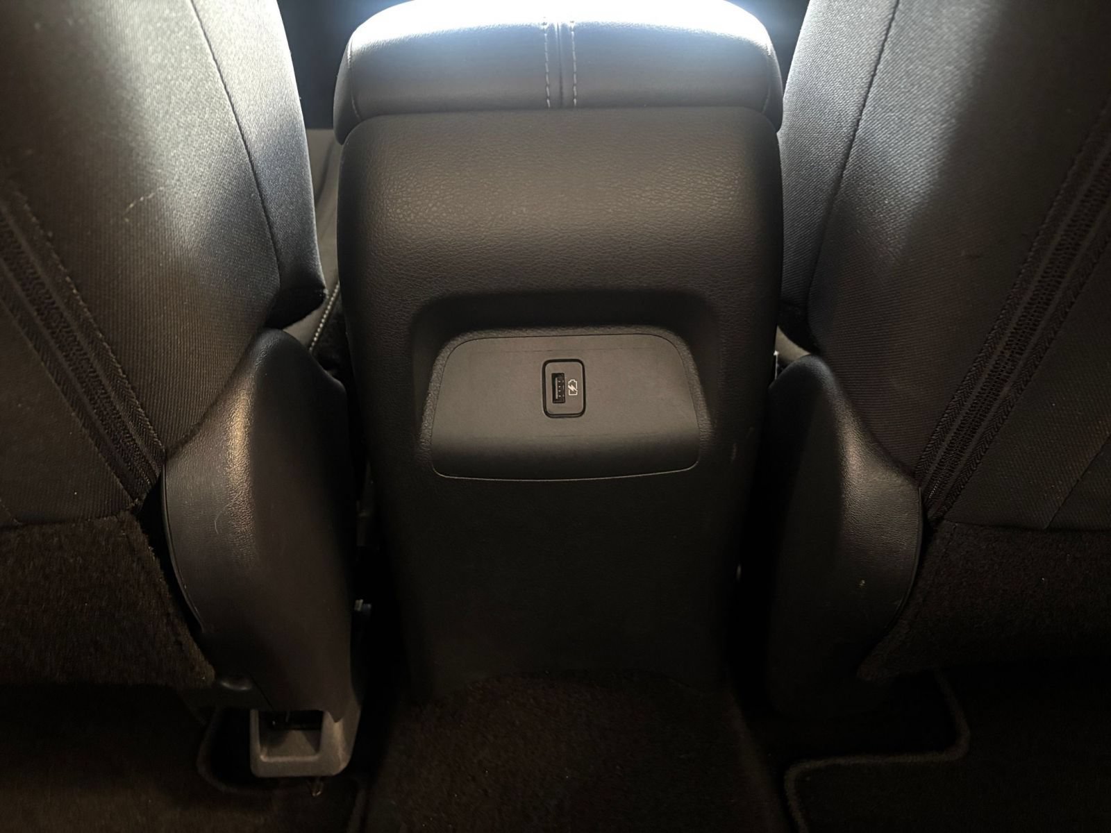 Used 2025 Nissan Sentra SV FWD image 21